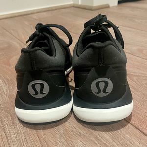 New Chargefeel 8.5 Lululemon black shoes